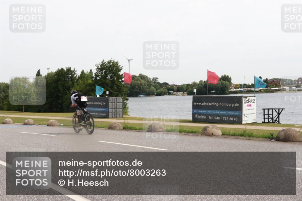 15.06.2025 - 27. Vierlanden-Triathlon H.Heesch http://msf.ph/oto/8003263 15.06.2025 10:29:19 Radfahren 64, 122, 128 meine-sportfotos.de