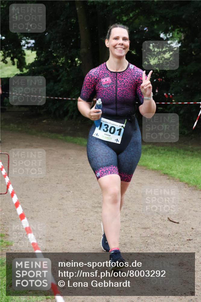 21.06.2025 - 27. Vierlanden-Triathlon Lena Gebhardt http://msf.ph/oto/8003292 15.06.2025 14:16:22 Laufen 20, 1301 meine-sportfotos.de