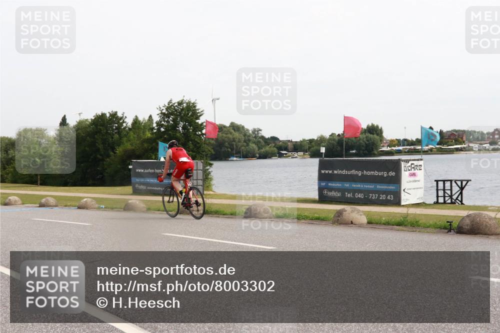 15.06.2025 - 27. Vierlanden-Triathlon H.Heesch http://msf.ph/oto/8003302 15.06.2025 10:29:22 Radfahren 16, 64, 122, 128 meine-sportfotos.de