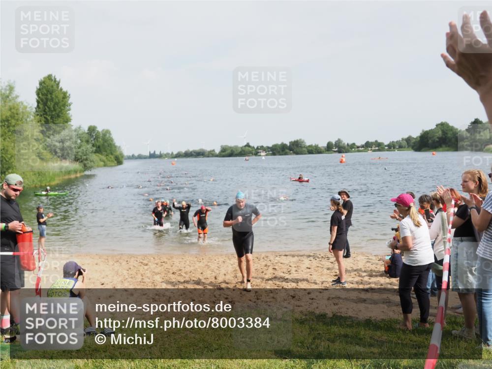 21.06.2025 - 27. Vierlanden-Triathlon MichiJ http://msf.ph/oto/8003384 15.06.2026 10:05:50 Schwimmen 372, 392, 435, 442, 450, 458 meine-sportfotos.de