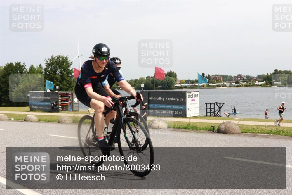 21.06.2025 - 27. Vierlanden-Triathlon H.Heesch http://msf.ph/oto/8003439 15.06.2025 11:48:33 Radfahren 223, 781, 816, 866 meine-sportfotos.de