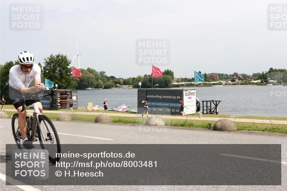 21.06.2025 - 27. Vierlanden-Triathlon H.Heesch http://msf.ph/oto/8003481 15.06.2025 11:49:00 Radfahren 739, 836, 846 meine-sportfotos.de