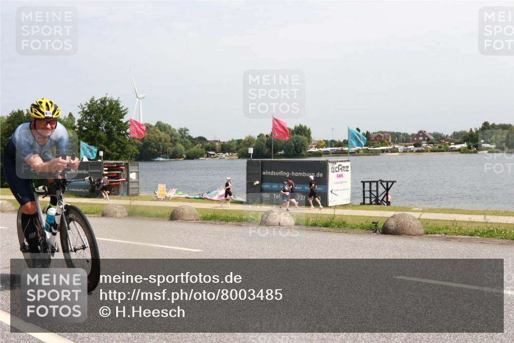 21.06.2025 - 27. Vierlanden-Triathlon H.Heesch http://msf.ph/oto/8003485 15.06.2025 11:49:01 Radfahren 739, 799, 836, 846 meine-sportfotos.de
