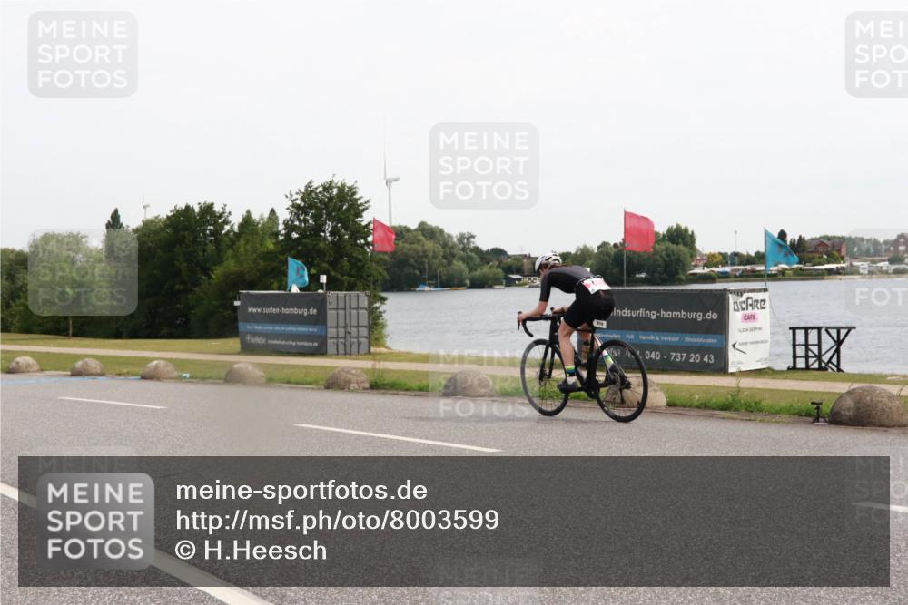 15.06.2025 - 27. Vierlanden-Triathlon H.Heesch http://msf.ph/oto/8003599 15.06.2025 10:30:12 Radfahren 539 meine-sportfotos.de