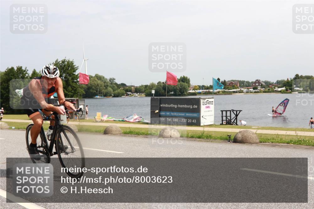 21.06.2025 - 27. Vierlanden-Triathlon H.Heesch http://msf.ph/oto/8003623 15.06.2025 11:50:07 Radfahren 714, 738, 786, 830, 832 meine-sportfotos.de