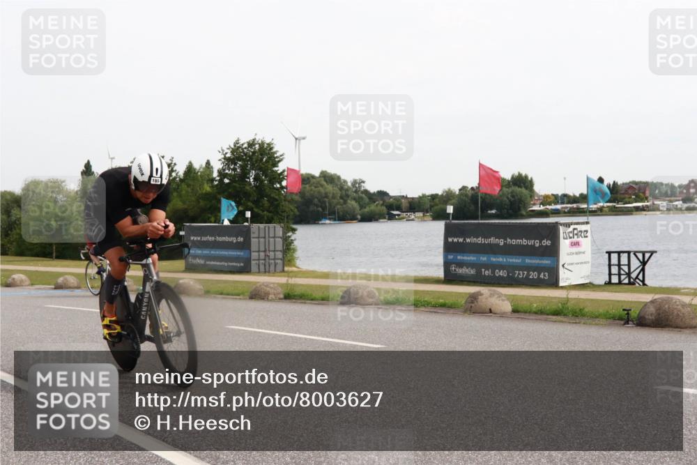 15.06.2025 - 27. Vierlanden-Triathlon H.Heesch http://msf.ph/oto/8003627 15.06.2025 10:30:18 Radfahren 38, 185, 210, 539, 602 meine-sportfotos.de