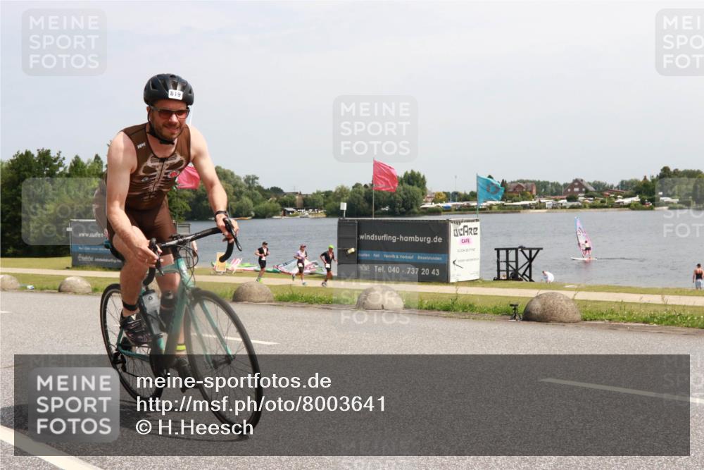 21.06.2025 - 27. Vierlanden-Triathlon H.Heesch http://msf.ph/oto/8003641 15.06.2025 11:50:11 Radfahren 714, 738, 819, 830, 953 meine-sportfotos.de