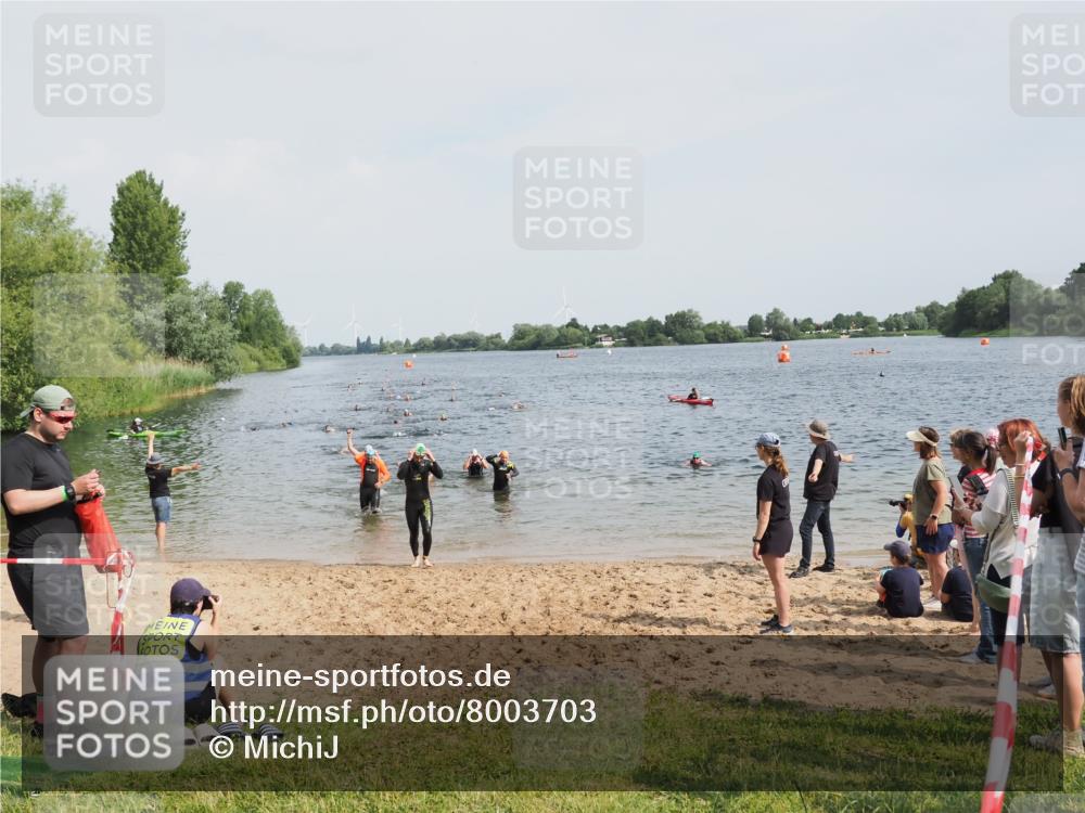 21.06.2025 - 27. Vierlanden-Triathlon MichiJ http://msf.ph/oto/8003703 15.06.2026 10:06:01 Schwimmen 362, 372, 410, 448, 458 meine-sportfotos.de