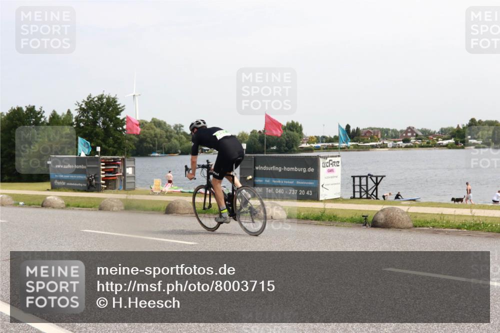 21.06.2025 - 27. Vierlanden-Triathlon H.Heesch http://msf.ph/oto/8003715 15.06.2025 11:51:05 Radfahren 782, 797, 946 meine-sportfotos.de