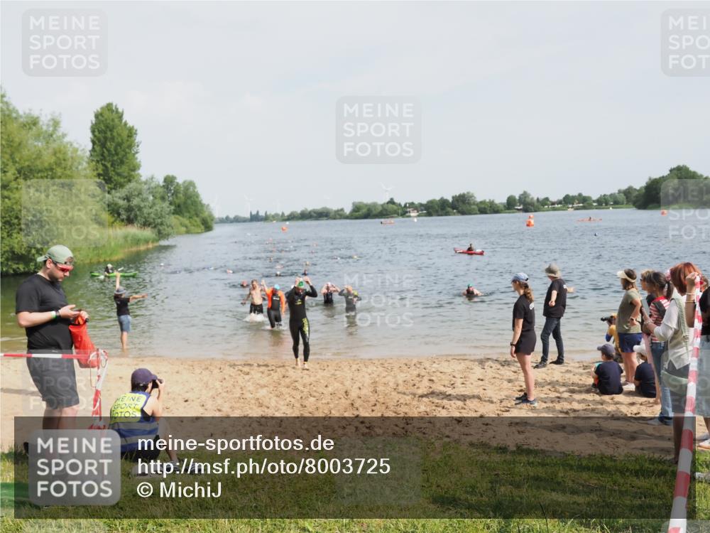 21.06.2025 - 27. Vierlanden-Triathlon MichiJ http://msf.ph/oto/8003725 15.06.2026 10:06:02 Schwimmen 362, 369, 372, 410, 448, 458 meine-sportfotos.de