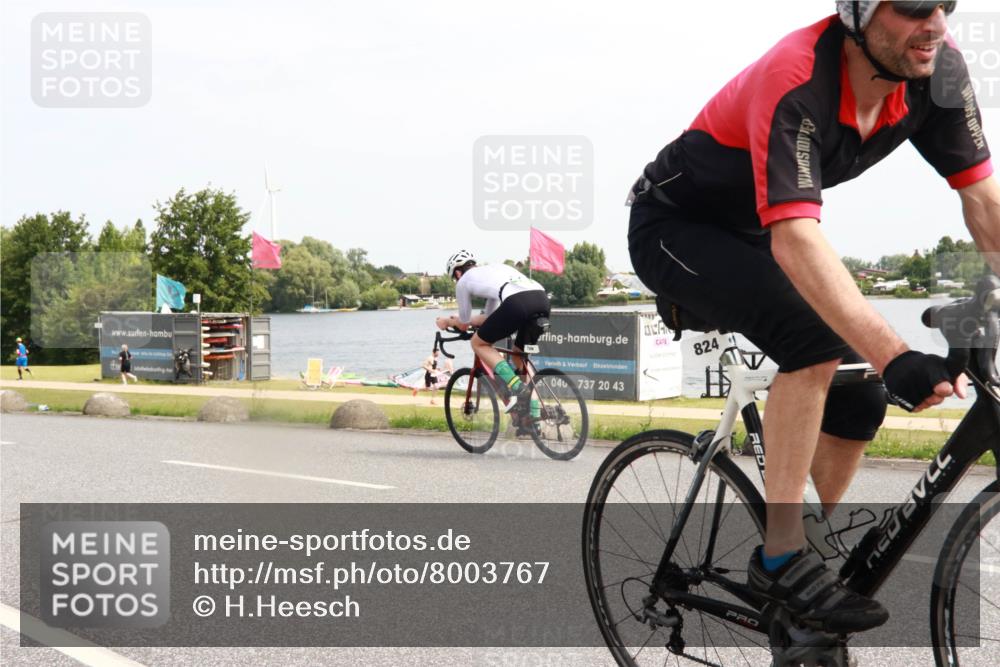 21.06.2025 - 27. Vierlanden-Triathlon H.Heesch http://msf.ph/oto/8003767 15.06.2025 11:51:36 Radfahren 794, 824, 958 meine-sportfotos.de
