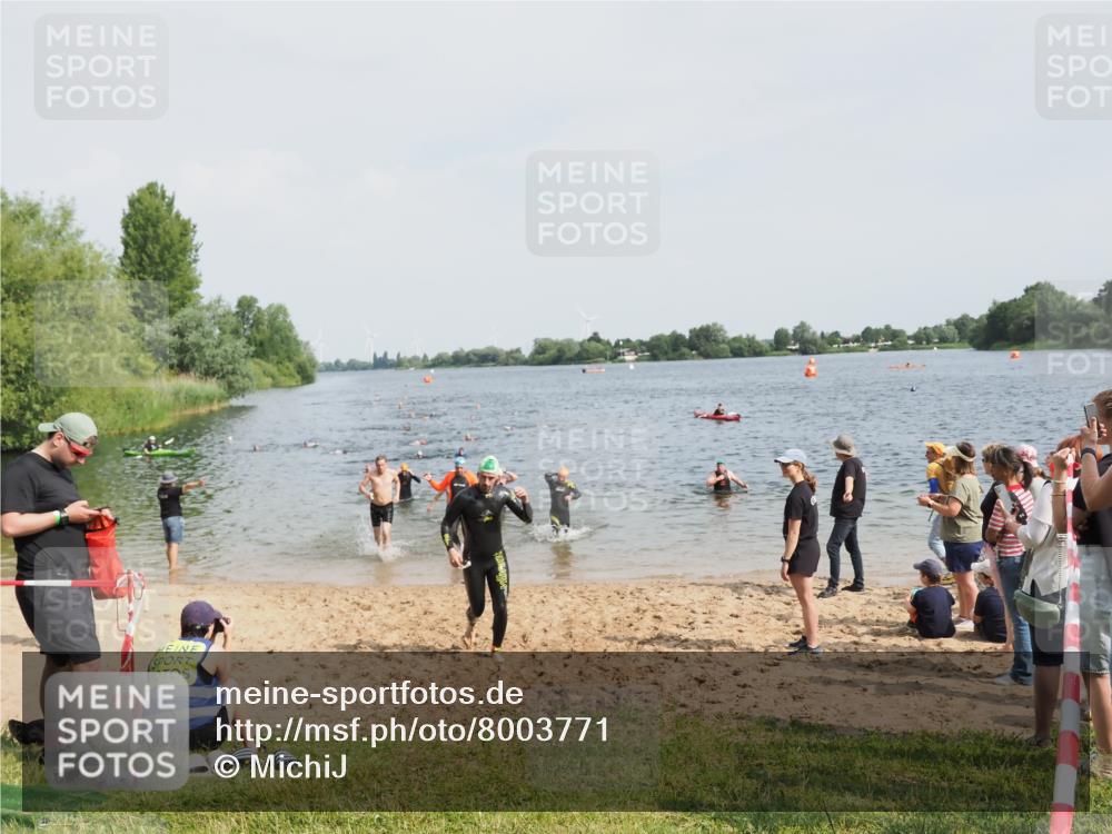 21.06.2025 - 27. Vierlanden-Triathlon MichiJ http://msf.ph/oto/8003771 15.06.2026 10:06:04 Schwimmen 362, 369, 372, 381, 410, 448, 458 meine-sportfotos.de