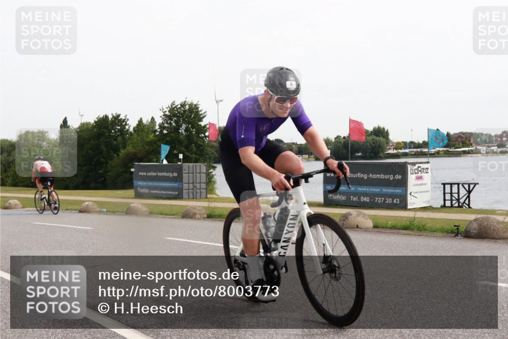 15.06.2025 - 27. Vierlanden-Triathlon H.Heesch http://msf.ph/oto/8003773 15.06.2025 10:30:39 Radfahren 5, 619 meine-sportfotos.de