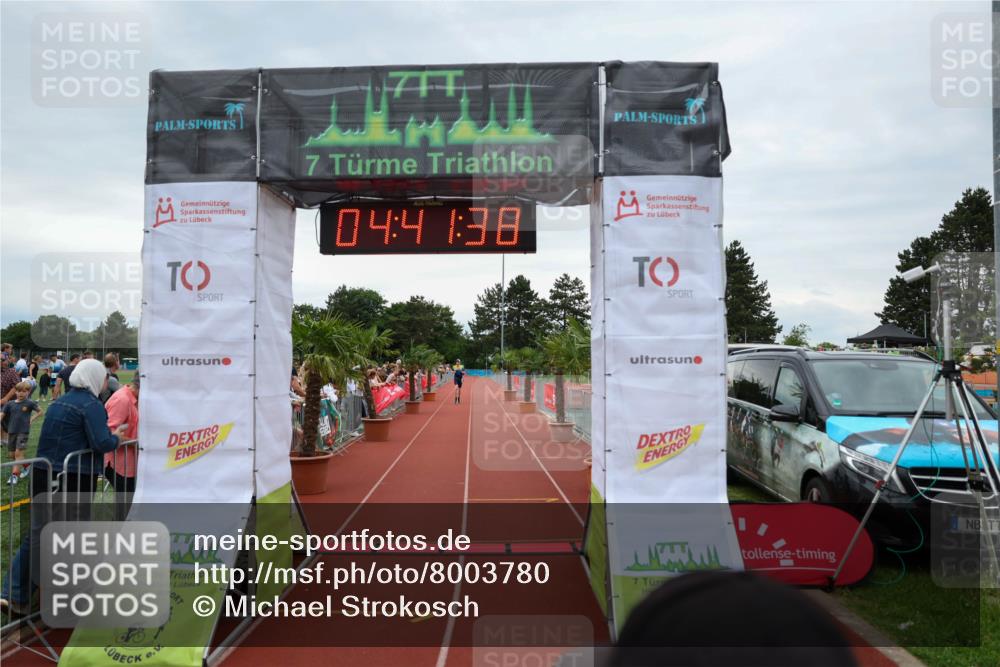 15.06.2025 - 7 Türme Triathlon Michael Strokosch http://msf.ph/oto/8003780 15.06.2025 14:41:37 Ziel 1118 meine-sportfotos.de