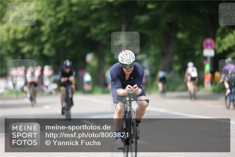 15.06.2025 - 7 Türme Triathlon Yannick Fuchs http://msf.ph/oto/8003821 15.06.2025 13:17:08 Radfahren 445, 563, 566, 893, 1039, 1062 meine-sportfotos.de