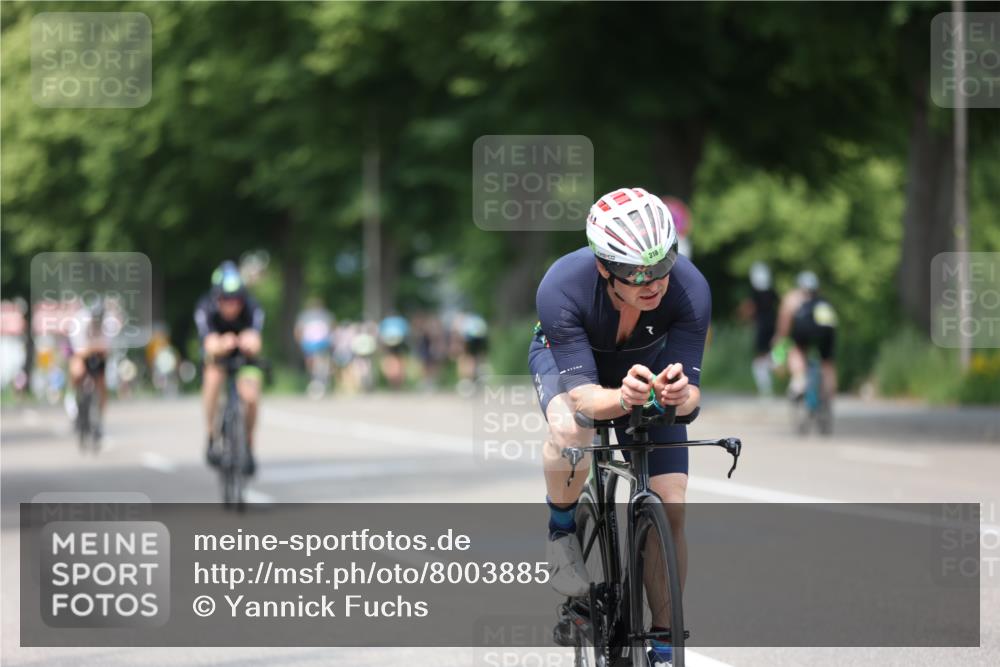 15.06.2025 - 7 Türme Triathlon Yannick Fuchs http://msf.ph/oto/8003885 15.06.2025 13:17:09 Radfahren 445, 563, 566, 893, 1039, 1062 meine-sportfotos.de