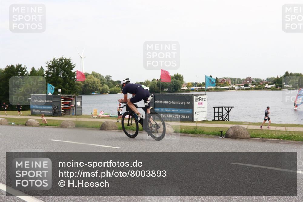 21.06.2025 - 27. Vierlanden-Triathlon H.Heesch http://msf.ph/oto/8003893 15.06.2025 11:52:16 Radfahren 658, 720, 803, 871 meine-sportfotos.de