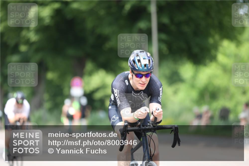 15.06.2025 - 7 Türme Triathlon Yannick Fuchs http://msf.ph/oto/8003946 15.06.2025 13:17:11 Radfahren 397, 445, 541, 566, 756, 893, 1039, 1062 meine-sportfotos.de