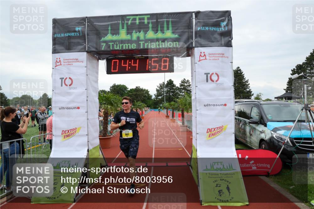 15.06.2025 - 7 Türme Triathlon Michael Strokosch http://msf.ph/oto/8003956 15.06.2025 14:41:57 Ziel 961 meine-sportfotos.de