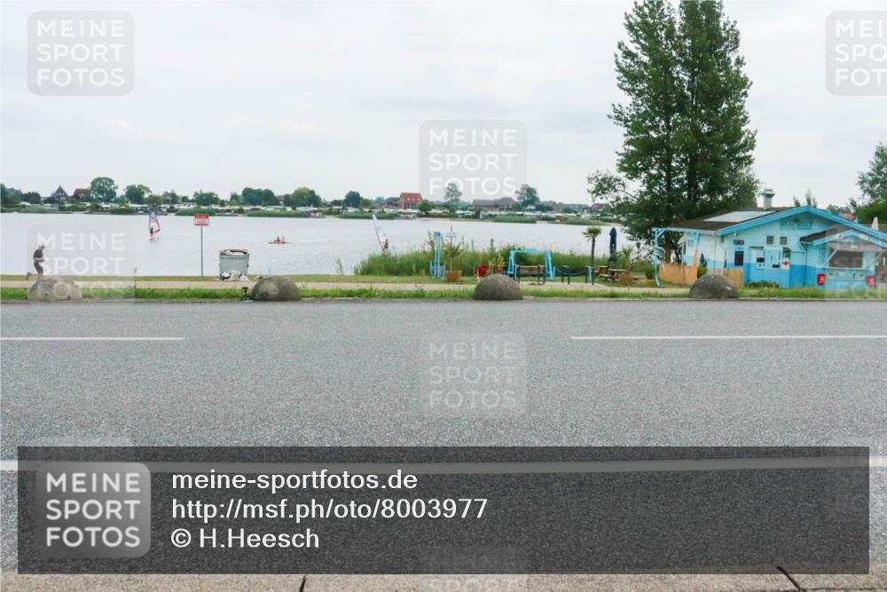 21.06.2025 - 27. Vierlanden-Triathlon H.Heesch http://msf.ph/oto/8003977 15.06.2025 12:57:30 Radfahren 1118 meine-sportfotos.de