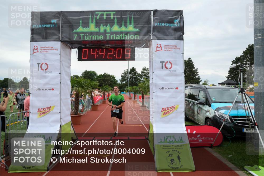 15.06.2025 - 7 Türme Triathlon Michael Strokosch http://msf.ph/oto/8004009 15.06.2025 14:42:09 Ziel 503 meine-sportfotos.de