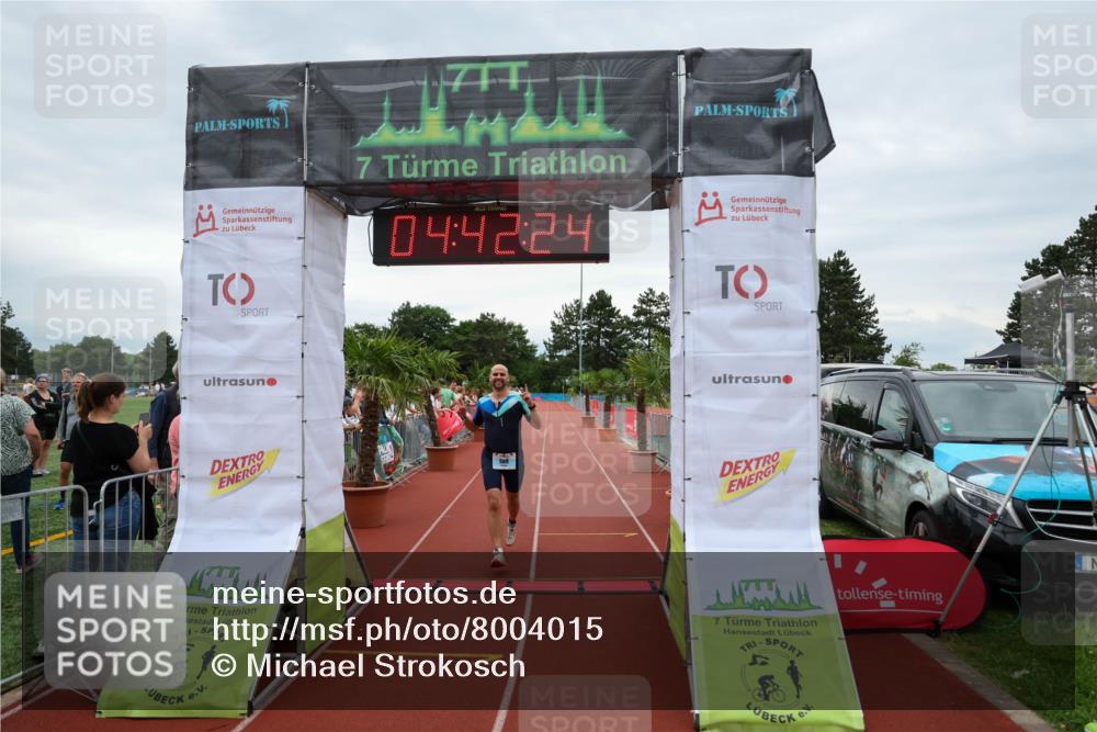 15.06.2025 - 7 Türme Triathlon Michael Strokosch http://msf.ph/oto/8004015 15.06.2025 14:42:24 Ziel 589 meine-sportfotos.de
