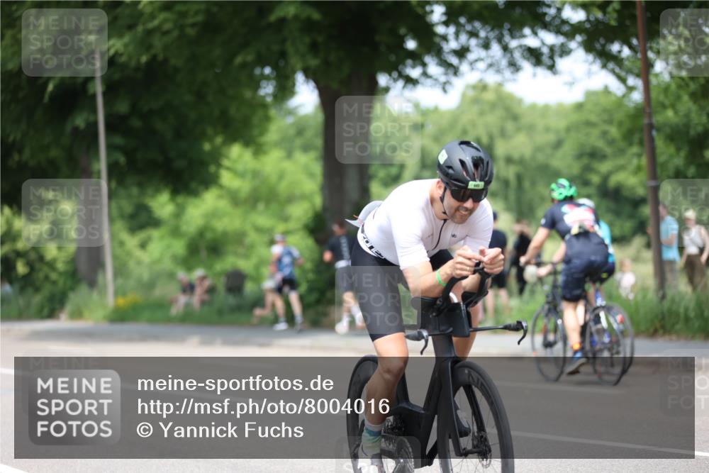 15.06.2025 - 7 Türme Triathlon Yannick Fuchs http://msf.ph/oto/8004016 15.06.2025 13:17:12 Radfahren 397, 445, 541, 566, 756, 893, 1039, 1062 meine-sportfotos.de
