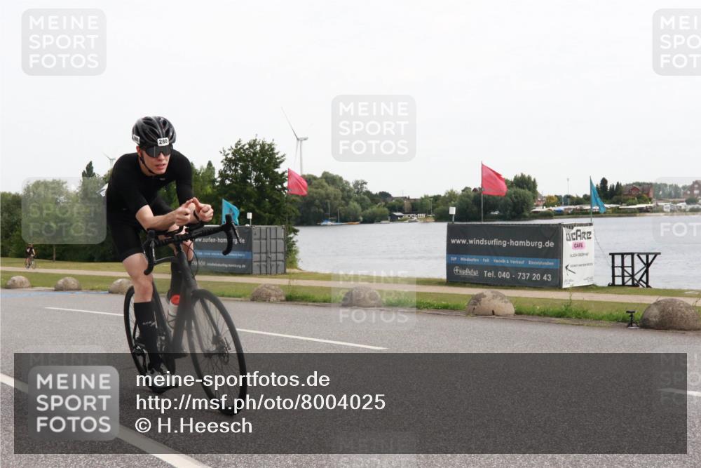 15.06.2025 - 27. Vierlanden-Triathlon H.Heesch http://msf.ph/oto/8004025 15.06.2025 10:31:54 Radfahren 88, 280 meine-sportfotos.de