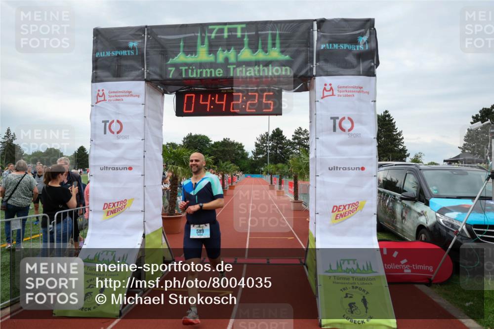 15.06.2025 - 7 Türme Triathlon Michael Strokosch http://msf.ph/oto/8004035 15.06.2025 14:42:25 Ziel 589 meine-sportfotos.de