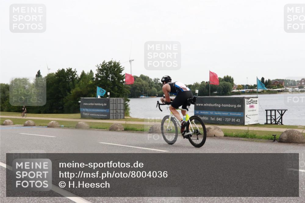 15.06.2025 - 27. Vierlanden-Triathlon H.Heesch http://msf.ph/oto/8004036 15.06.2025 10:31:55 Radfahren 88, 280 meine-sportfotos.de