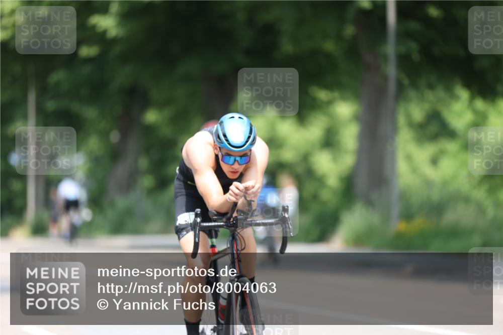 15.06.2025 - 7 Türme Triathlon Yannick Fuchs http://msf.ph/oto/8004063 15.06.2025 12:35:16 Radfahren 281, 652 meine-sportfotos.de