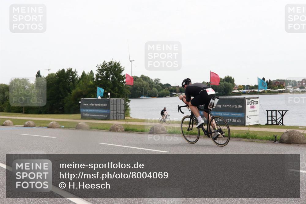 15.06.2025 - 27. Vierlanden-Triathlon H.Heesch http://msf.ph/oto/8004069 15.06.2025 10:32:03 Radfahren 159, 223, 273, 603 meine-sportfotos.de