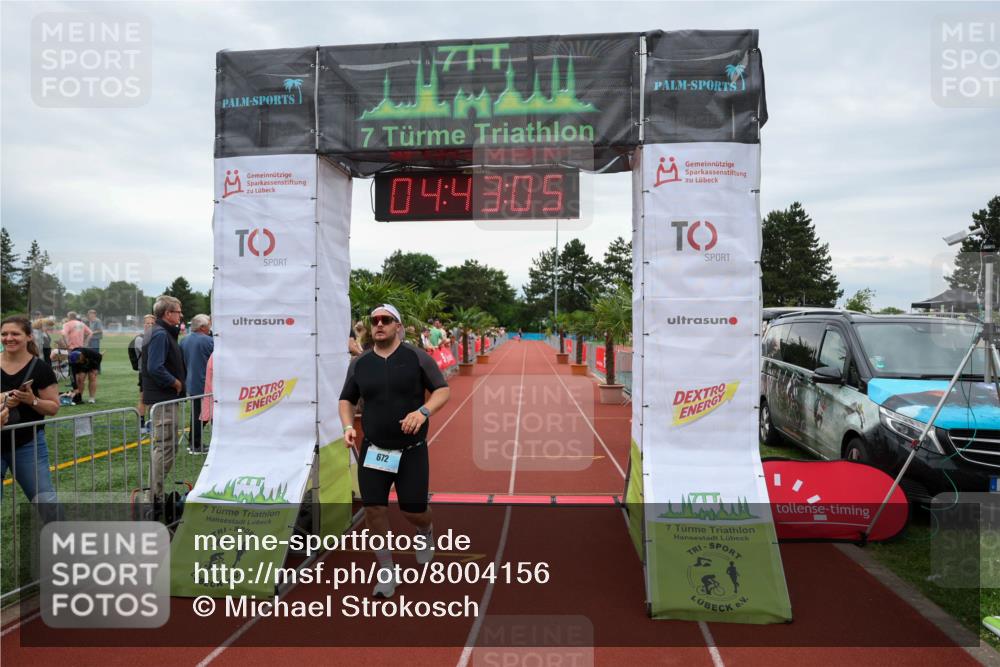 15.06.2025 - 7 Türme Triathlon Michael Strokosch http://msf.ph/oto/8004156 15.06.2025 14:43:05 Ziel 672 meine-sportfotos.de