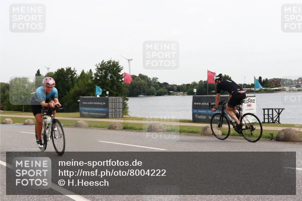 15.06.2025 - 27. Vierlanden-Triathlon H.Heesch http://msf.ph/oto/8004222 15.06.2025 10:32:43 Radfahren 204, 209, 219, 261, 327, 498 meine-sportfotos.de