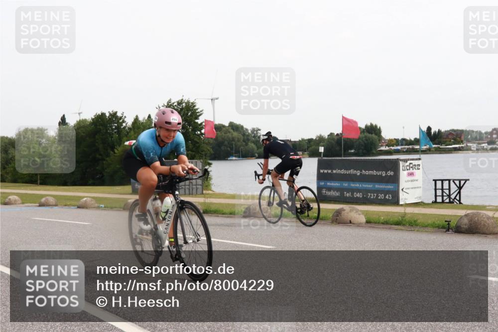 15.06.2025 - 27. Vierlanden-Triathlon H.Heesch http://msf.ph/oto/8004229 15.06.2025 10:32:43 Radfahren 204, 209, 219, 261, 327, 498 meine-sportfotos.de