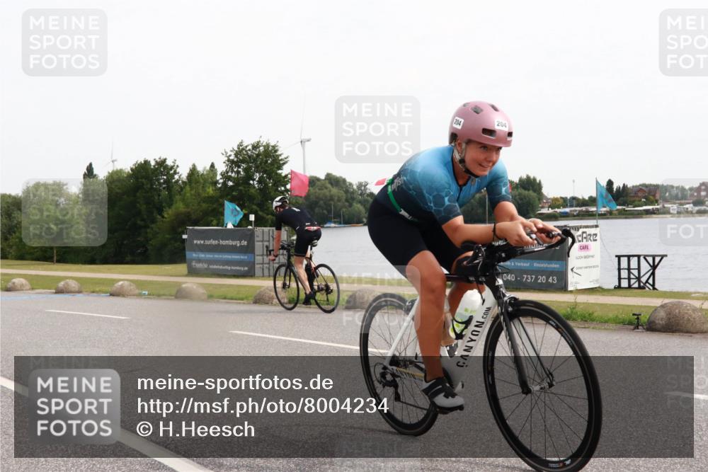 15.06.2025 - 27. Vierlanden-Triathlon H.Heesch http://msf.ph/oto/8004234 15.06.2025 10:32:44 Radfahren 12, 204, 209, 219, 261, 327, 498 meine-sportfotos.de