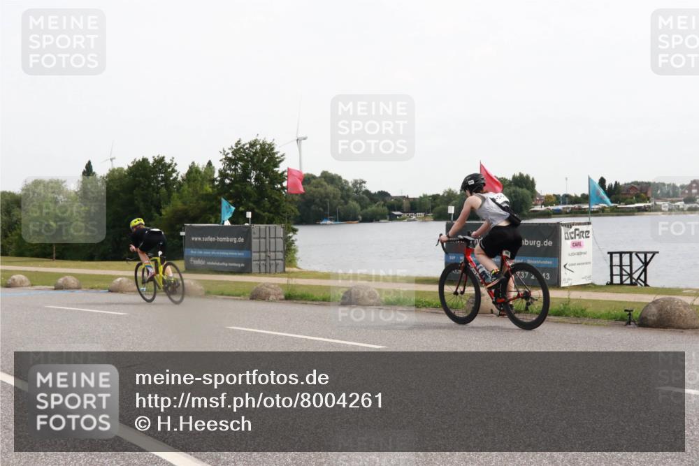 15.06.2025 - 27. Vierlanden-Triathlon H.Heesch http://msf.ph/oto/8004261 15.06.2025 10:32:58 Radfahren 145, 222, 307, 342 meine-sportfotos.de