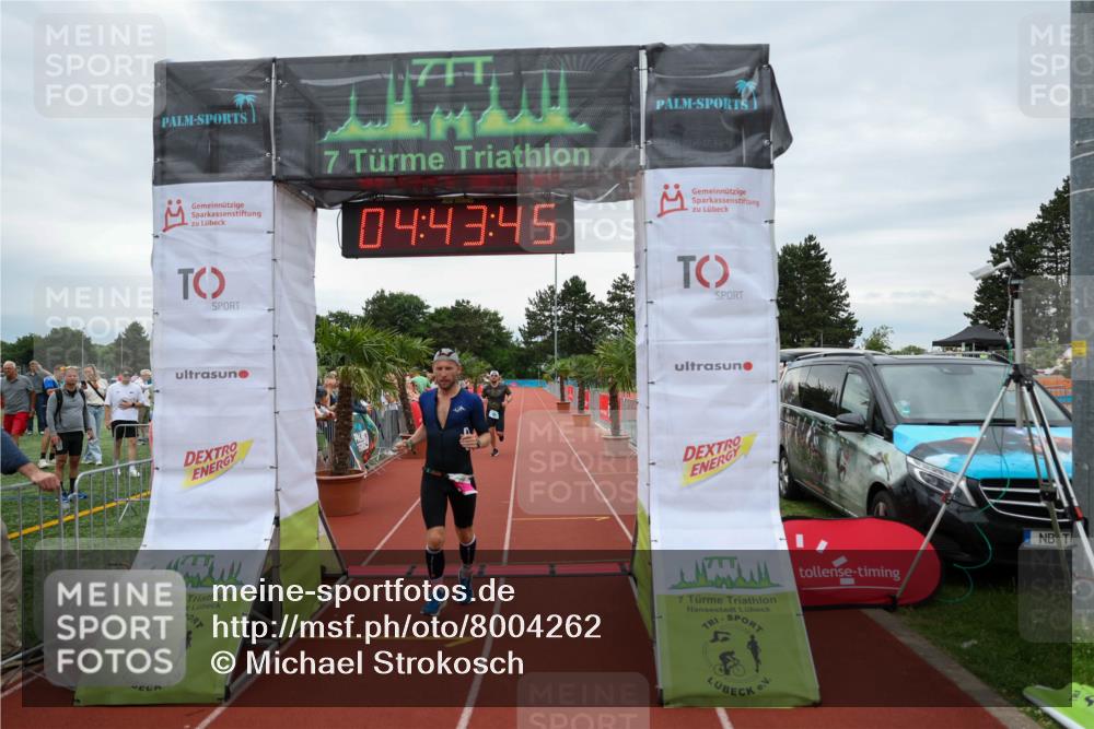 15.06.2025 - 7 Türme Triathlon Michael Strokosch http://msf.ph/oto/8004262 15.06.2025 14:43:45 Ziel 333, 424, 486, 534 meine-sportfotos.de