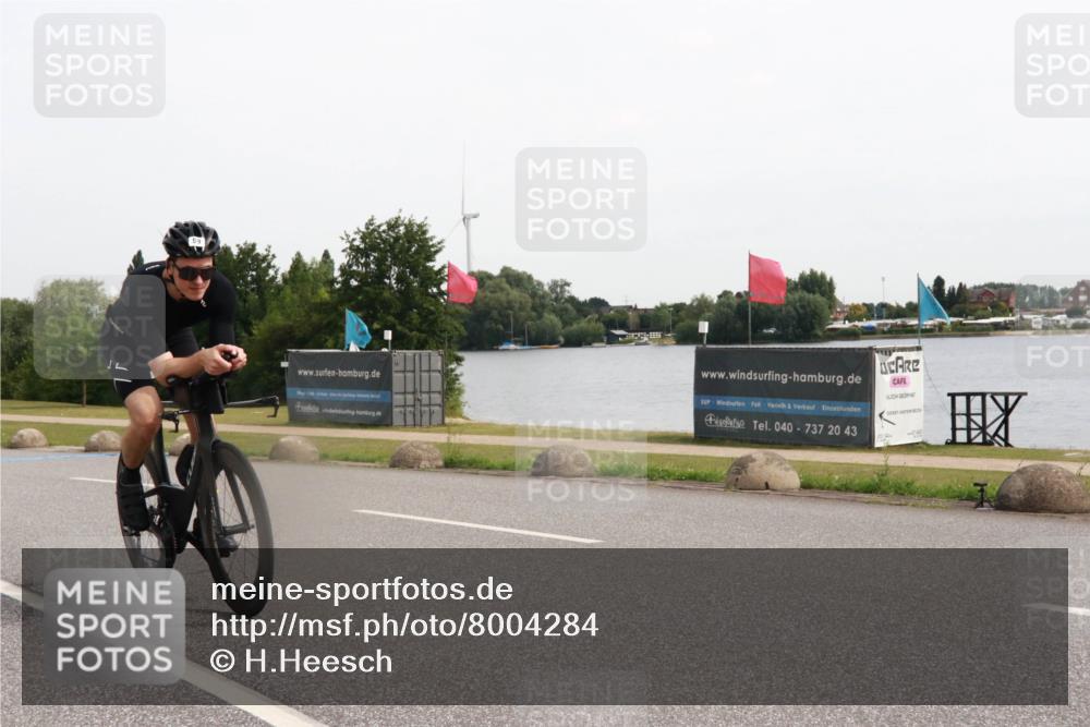 15.06.2025 - 27. Vierlanden-Triathlon H.Heesch http://msf.ph/oto/8004284 15.06.2025 10:33:22 Radfahren 59, 67, 438 meine-sportfotos.de