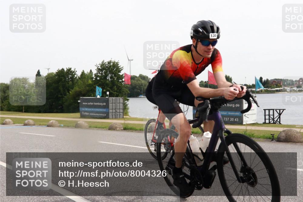 15.06.2025 - 27. Vierlanden-Triathlon H.Heesch http://msf.ph/oto/8004326 15.06.2025 10:33:32 Radfahren 100, 130, 176, 314, 326, 329 meine-sportfotos.de
