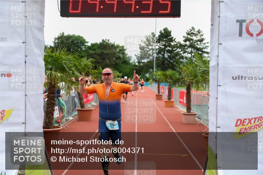 15.06.2025 - 7 Türme Triathlon Michael Strokosch http://msf.ph/oto/8004371 15.06.2025 14:44:35 Ziel 579 meine-sportfotos.de