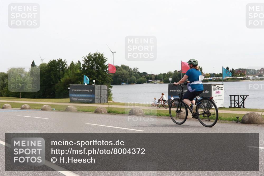 15.06.2025 - 27. Vierlanden-Triathlon H.Heesch http://msf.ph/oto/8004372 15.06.2025 10:34:00 Radfahren 49, 132 meine-sportfotos.de