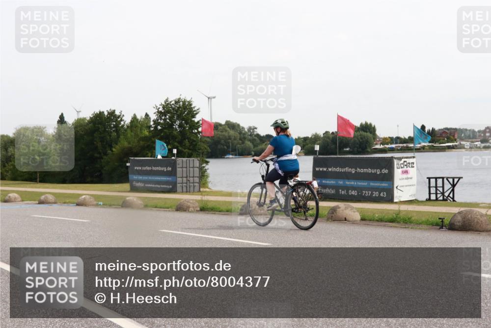 15.06.2025 - 27. Vierlanden-Triathlon H.Heesch http://msf.ph/oto/8004377 15.06.2025 10:34:00 Radfahren 49, 132 meine-sportfotos.de