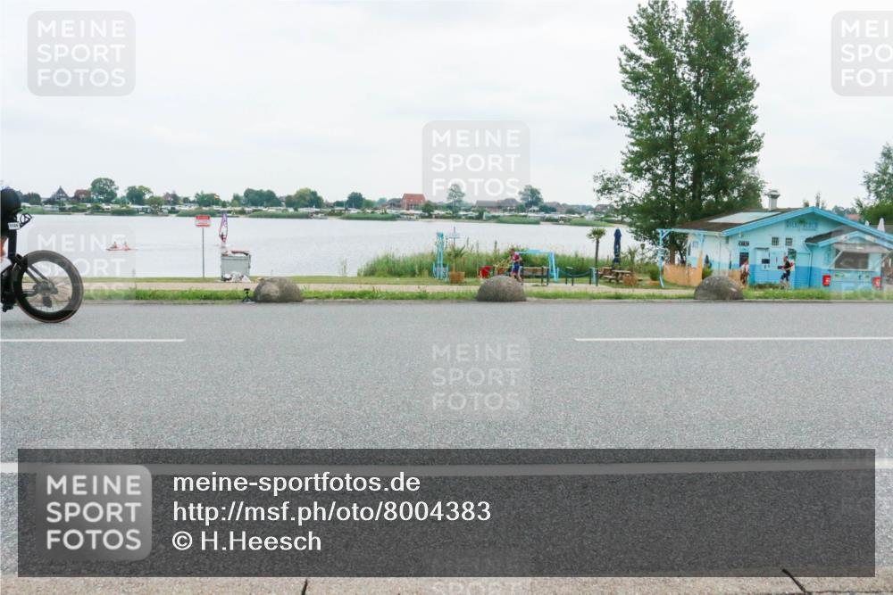21.06.2025 - 27. Vierlanden-Triathlon H.Heesch http://msf.ph/oto/8004383 15.06.2025 12:58:53 Radfahren 1102, 1124, 1145, 1158 meine-sportfotos.de
