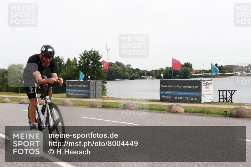 15.06.2025 - 27. Vierlanden-Triathlon H.Heesch http://msf.ph/oto/8004449 15.06.2025 10:34:51 Radfahren 116 meine-sportfotos.de