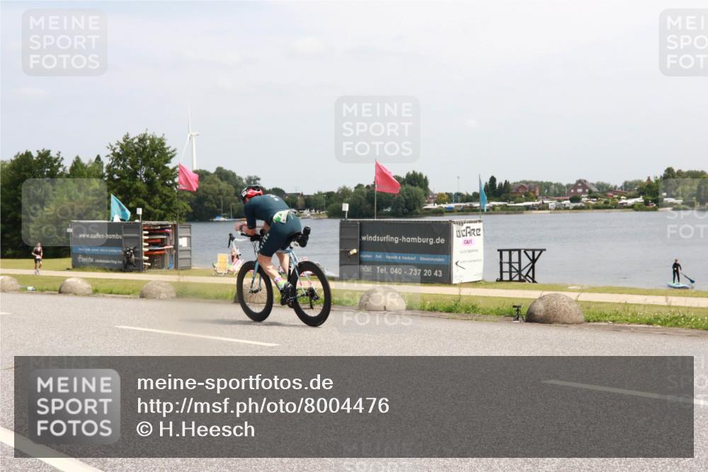 21.06.2025 - 27. Vierlanden-Triathlon H.Heesch http://msf.ph/oto/8004476 15.06.2025 11:55:11 Radfahren 799, 970 meine-sportfotos.de