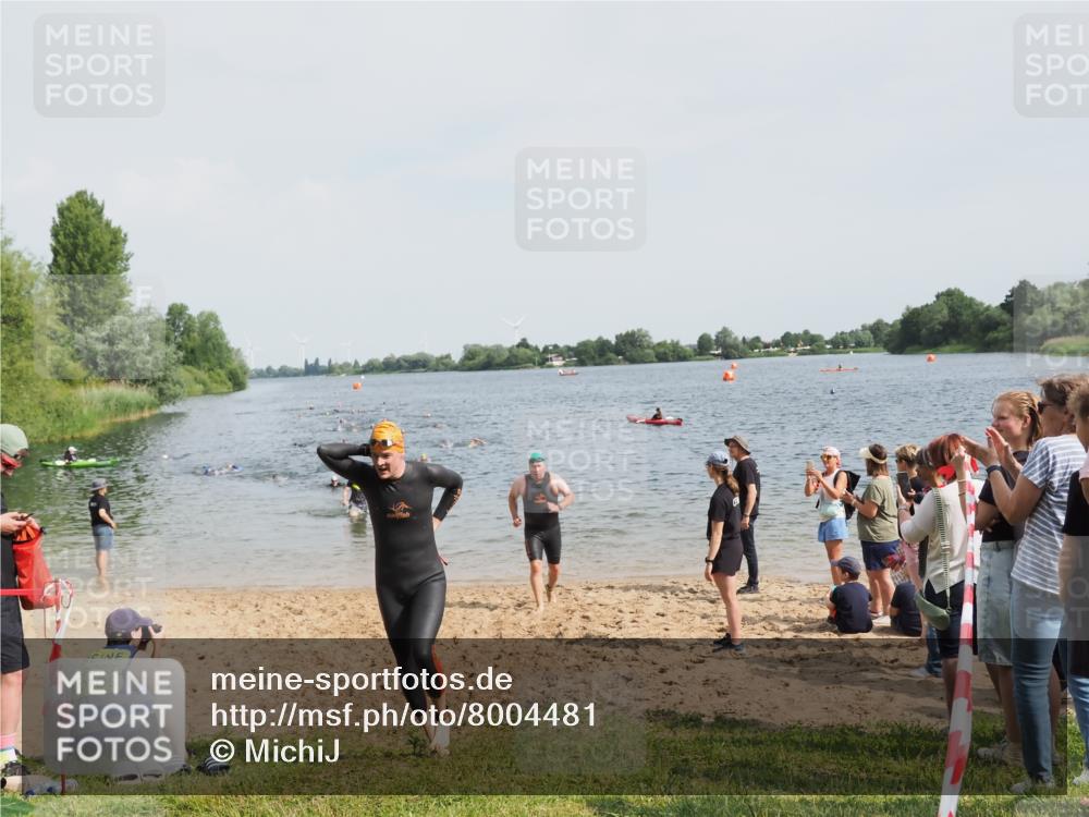 21.06.2025 - 27. Vierlanden-Triathlon MichiJ http://msf.ph/oto/8004481 15.06.2026 10:06:17 Schwimmen 369, 370, 381, 418, 447, 455 meine-sportfotos.de