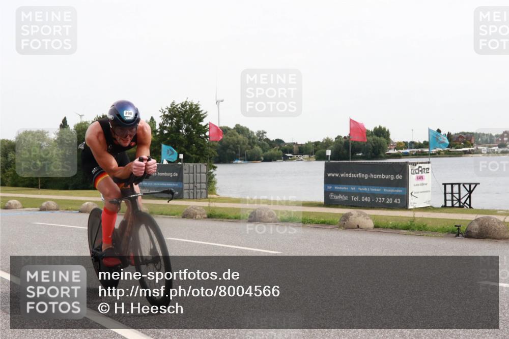 15.06.2025 - 27. Vierlanden-Triathlon H.Heesch http://msf.ph/oto/8004566 15.06.2025 10:35:59 Radfahren 87, 300, 390 meine-sportfotos.de