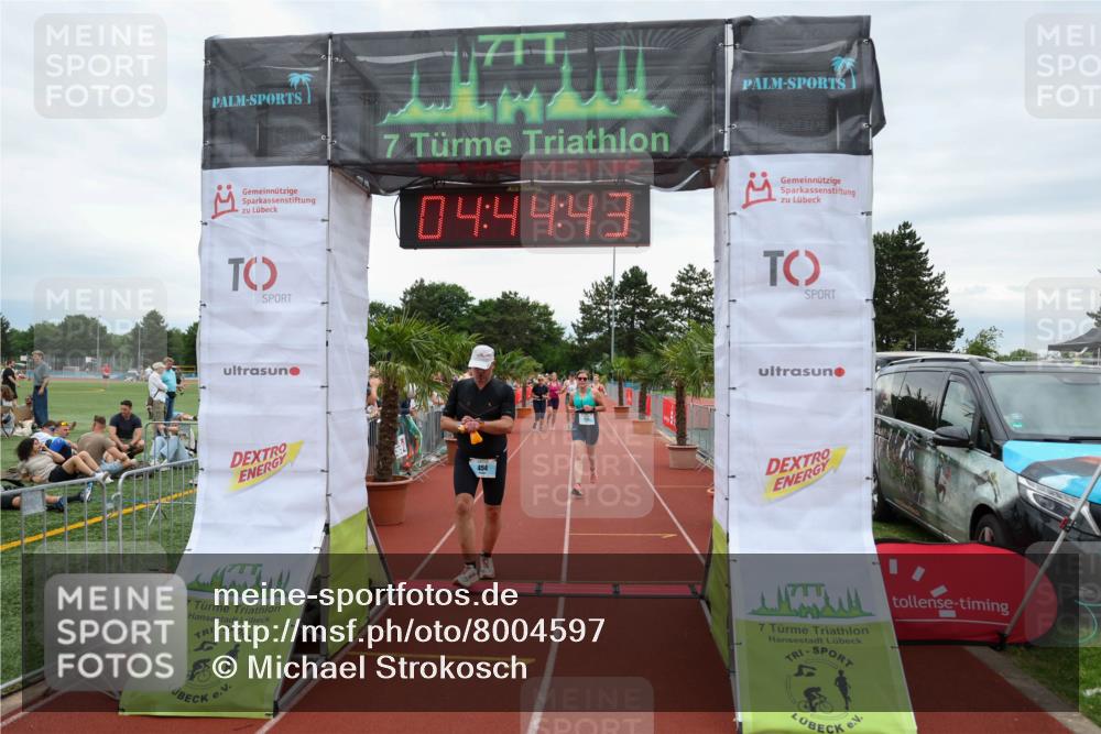 15.06.2025 - 7 Türme Triathlon Michael Strokosch http://msf.ph/oto/8004597 15.06.2025 14:44:43 Ziel 454, 581 meine-sportfotos.de