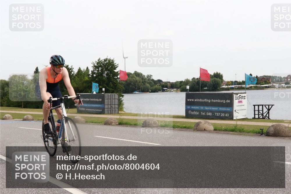 15.06.2025 - 27. Vierlanden-Triathlon H.Heesch http://msf.ph/oto/8004604 15.06.2025 10:36:21 Radfahren 254, 285, 312, 331 meine-sportfotos.de